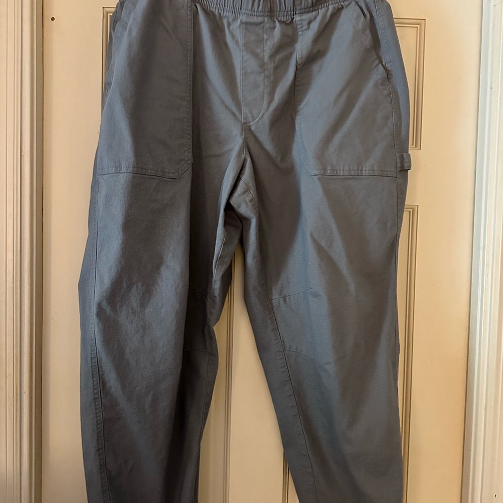 Old Navy Women’s Cargo Pants in Gray